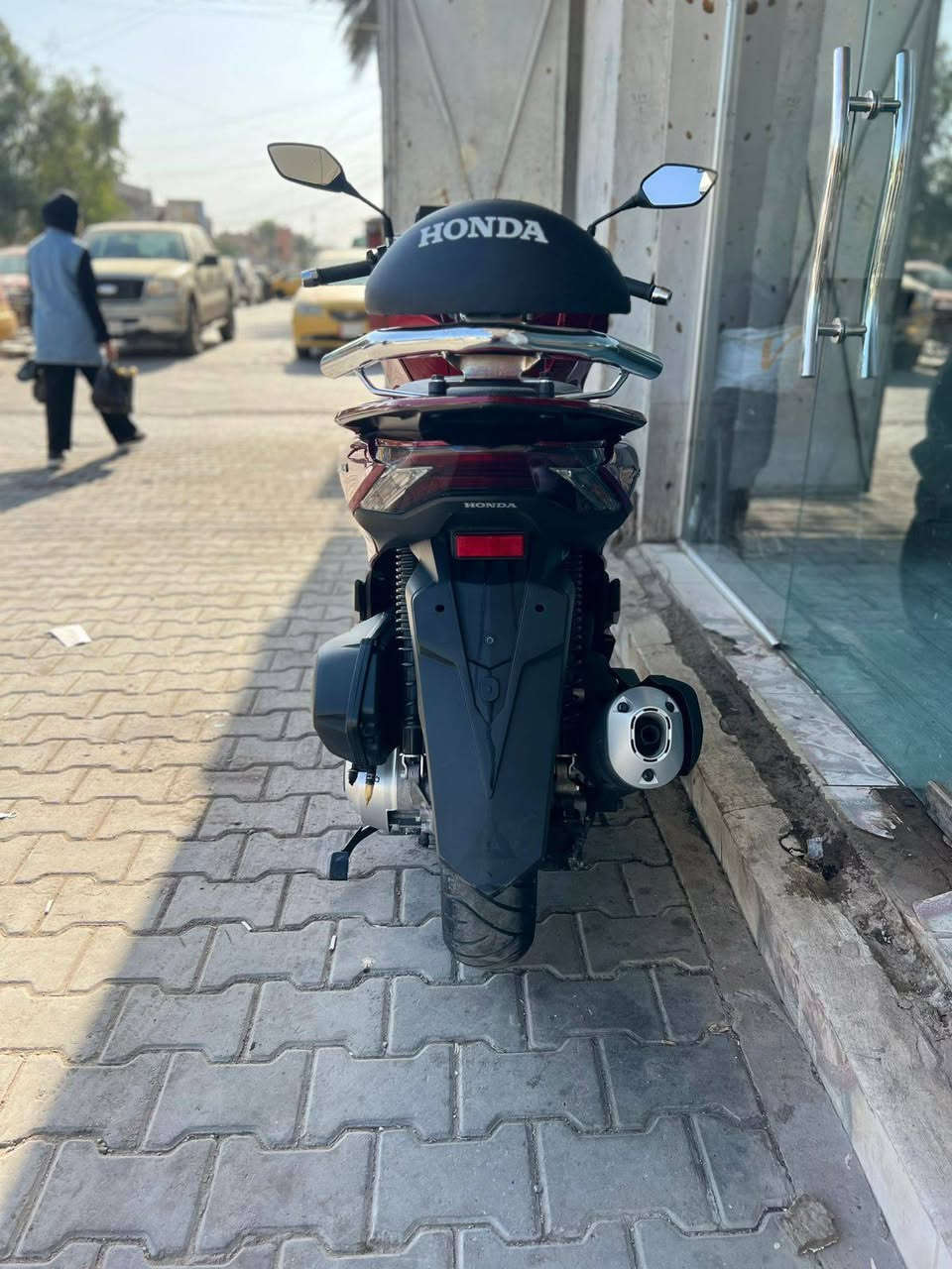 السلام عليكم دراجه pcxجيل الرابع ياباني صارله 3اشهر من نازله دراجه 160فول تدفئه بليدات مانع انزلاق حساس ازدحام اي نقص مابيه ***********
