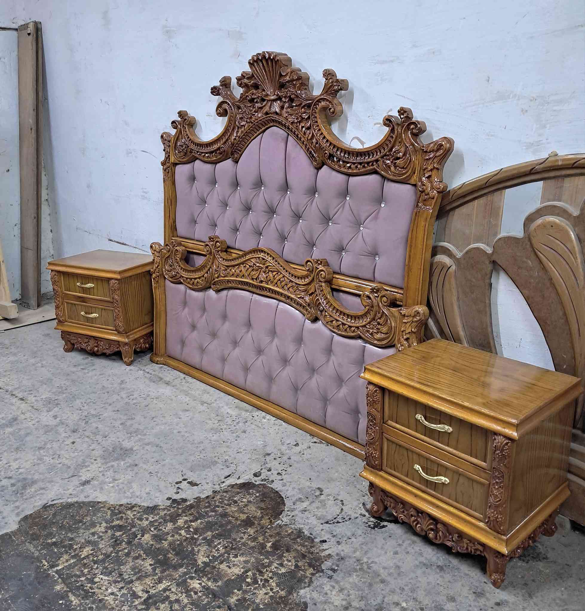 يعلن معرض الموسوي عن وجود غرفه نوم خمسه أبواب وملحق داخل وخارج صاج 5مليم الغرفه نكول مستعمله بس هي جديده مثل ماموجود بصوره جعب الغزال دنك زان مصري ملحق داخلي ارتفاع الكنتور مترين و55نقش زان مصري نوعيه فاخره اي استفسار خاص او الاتصال 
***********
***********واتساب بالعافيه عل الياخذها
