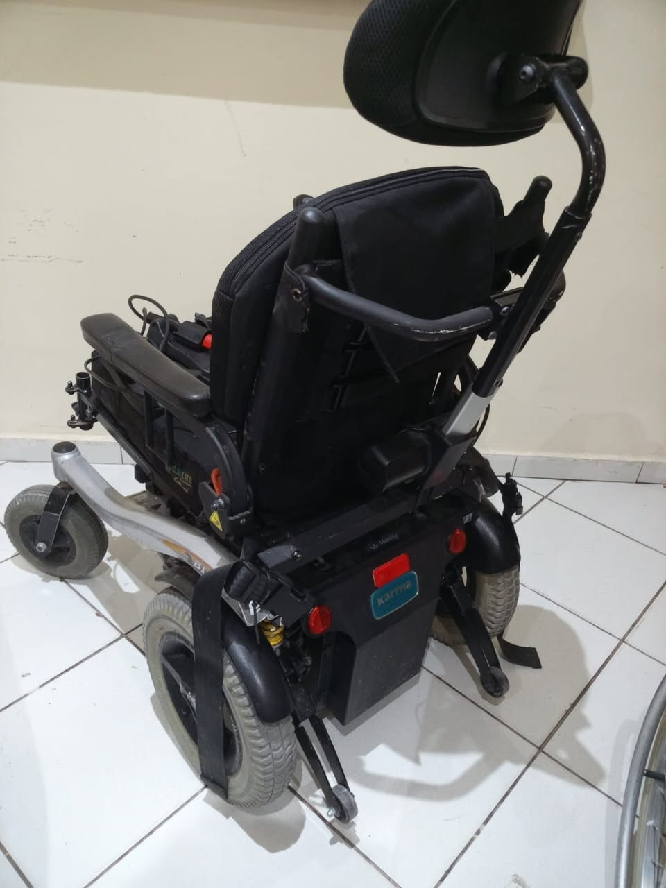 كرسي كهربائي مستورد من الخارج للتواصل 0607389129


**إذا كنت صاحب هذا الإعلان وتريد حذفه لأي سبب، رجاءا أرسل رسالة إلى الدعم الفني**