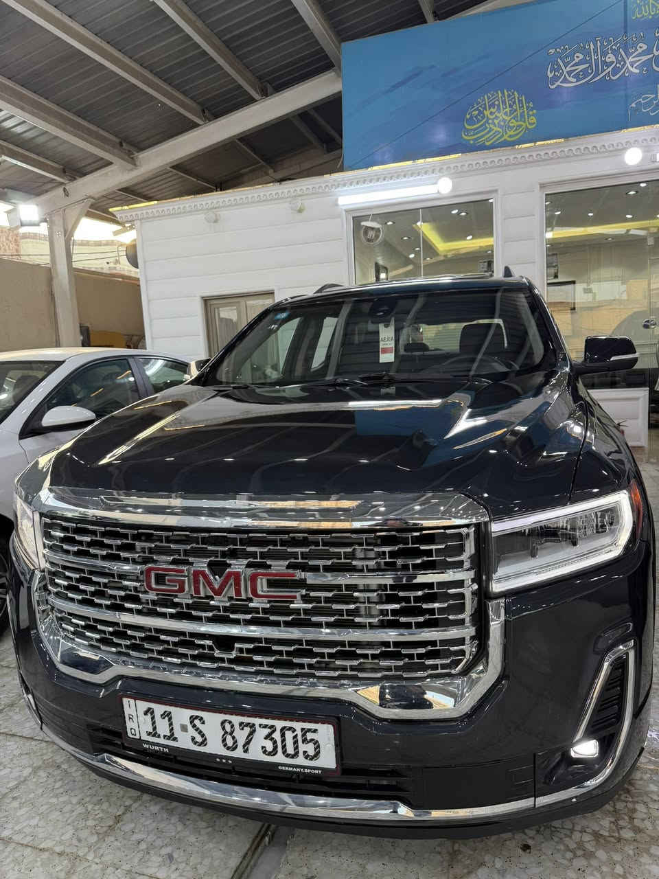 اسلام عليكم لبيع جمسي اكاديا 2020 فول واحد على واحد محرك 6 سلندر دنلي موصفاته فور ويل فتحه الاتصال على ***********
