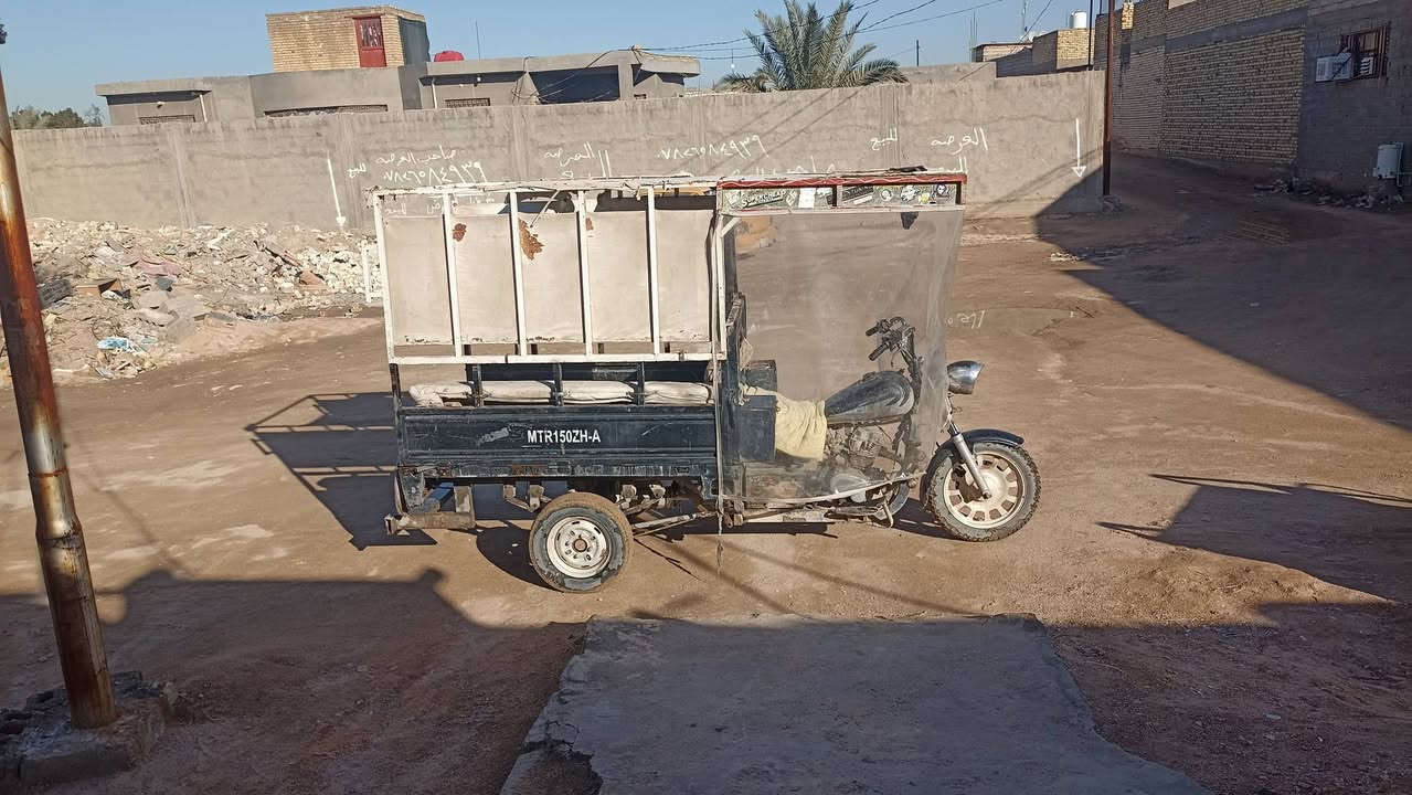 سلام عليكم من رخصة حسن الزيادي.
ستوتة ام تي ار. 
رقم وسنوية ابسمي السعر خاص أو واتساب مكاني نجف.
مقابل قرية الغدير عامود رقم 335 .
شاصي مكفول. واكسل جمرة مكفول مكينة مفتوحة بوش وبستم . اليريدها يجي خاص لو وااتس *********** 
الي مايعرف سعر الرقم لايخابر .
