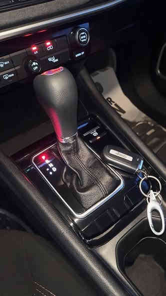 جيب كومباس 2022 الشكل الجديد سبورت
🔹السعر 158
ممشى 39 الف ميل 
حجم المحرك : 2400 , 4 سلندر 
حادث السيارة :  بنيد وجاملغ الامامي جهة السائق بدون دواخل 
مترقمة اربيل وارد امريكي 
السيارة استخدام شخصي نظيفة ومكفولة
مكان السيارة بغداد والسنوية جديدة 
للتواصل ***********
