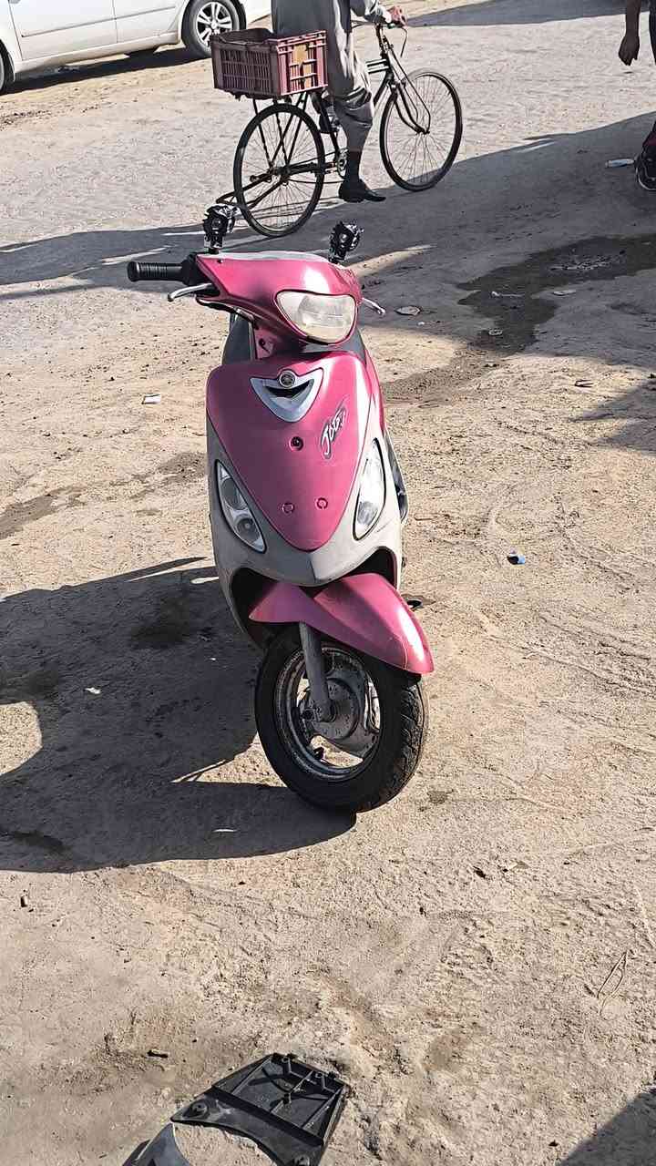 السلام عليكم 
ماكس منغولي للبيع سعره 450 وبيها مجال 
نواقصها
بنزات امامي + خلفي 
والسلف فقط البداله دخل بيها مي ما تلكف على حسب قول المصلح 
دراجه ابد ما مفتوحه فقط مبدل كلاجات فقط مكفوله من الفتح 
كهربائيات كامله ما عده العداد بس تشد القمجي فقط وعداد البانزين الطوافه معلكه 
عنوان الدراجه بابل نادر ال3
للاستفسار ***********
