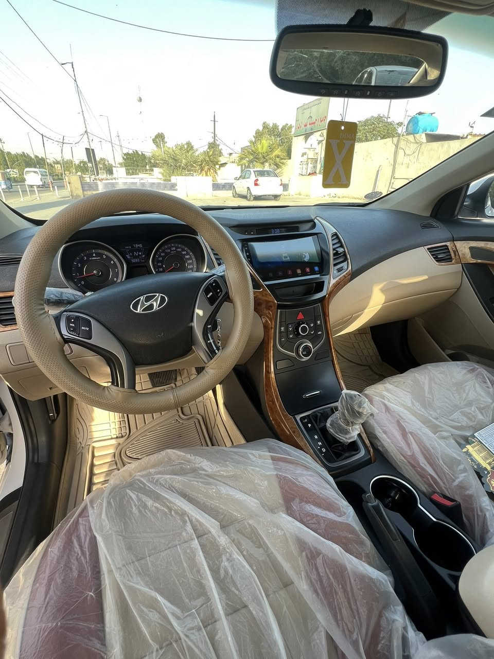 السلام عليكم أعاده نشر بسبب الوعود الكاذبه
النترا 2016 خليجي فول مواصفات عده البصمه السياره جديده ماشيه 97حقيقي (بيها بابين الاماميات مصبوغات ع كد شبر ونص اثر شخوط ) المكان بغداد البياع شارع الضغط (***********) والسونار موجود !
