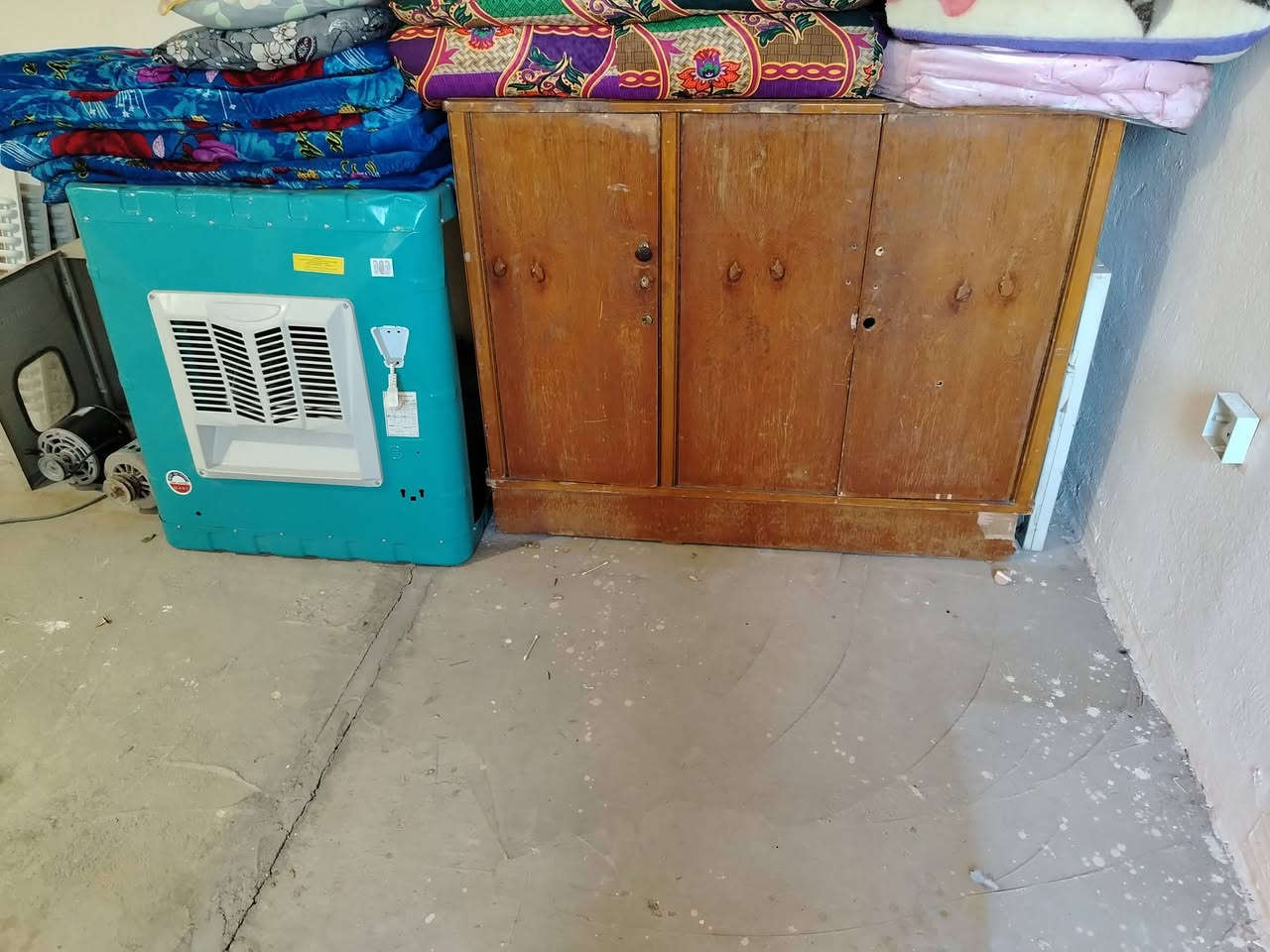 كربلاء حي الميلاد
مبرده جديده ممستخدمه
واتربم عدد 2 يشتغلن
ماطور مبرده عدد2 ماعرفهن يشتغلن او لا 
بورد كهرباء وبيه جوزات
بوفيه
غساله بس تنشيف اكو خلل بنضام الغسل ماعرفه
كلهن 125الف اجانه رمضان وريد اسوك


**إذا كنت صاحب هذا الإعلان وتريد حذفه لأي سبب، رجاءا أرسل رسالة إلى الدعم الفني**