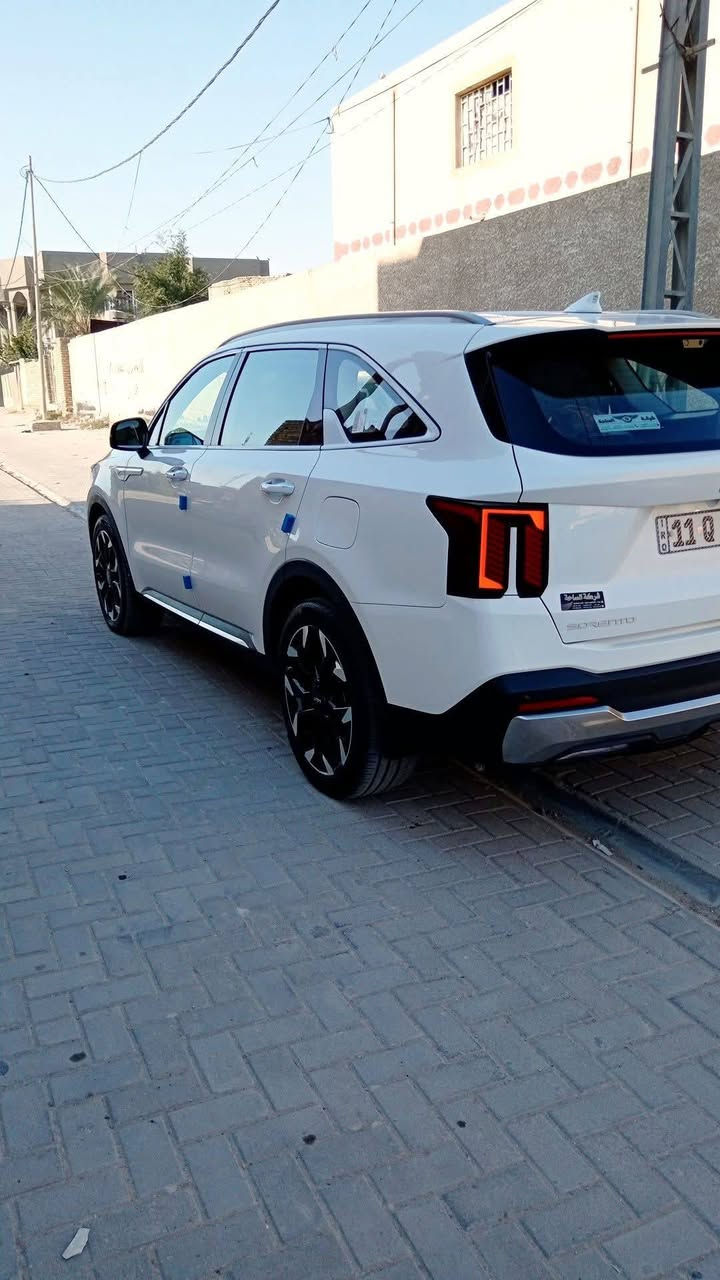 سلام عليكم
سيارة سورنتو 2025 خليجي مكفوله كفاله عامه 

 مواصفات فول قماره حديد  

رقم بغداد انكليزي بسمي 

دبل كامره خلفي 

ويل 20

داتا شو 

اناره محيطيه متعدده الالوان((( ماشيه 15 الف))) 

لايت زنون عالي ناصي

لايت خلفي امامي LED

 بعده وضع الشركه سياره
محرك 6 سلندر

كير ماوس

كشنات كهربائي

هندبرك دكمه 

وضعيات قياده 

مساعده منحدرات 

جنطه كهرباء

تشغيل عن بعد 

بردات خلفيه

شاشه متصل 

دوشمه جلد مخلفه ارضيه وكشنات 

شاحن وايرلس 

كيجات متغير الكتروني وعادي

نقطه عمياء

شاشه لمس متغير التحكم 

ستيرن فول تحكم

7راكب

الاناره الداخليه LED

دخول بصمه ذكي

حساس امامي

حساس خلفي

قبضات الباب الالمنيوم 

مري شفط

حاملات اكواب 

جام 4 AOT

تشغيل عن بعد..

.

مكاني السماوه قضاء الرميثه 

*********** 

 الاستفسار عن هاذ الرقم
