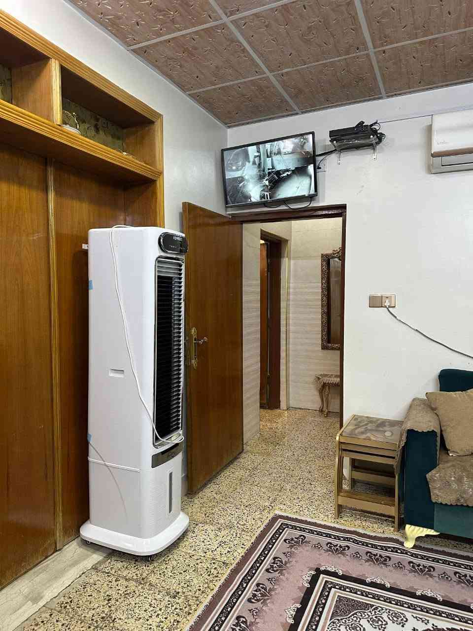 دار للبيع‼️
دار للبيع في منطقة حي الجوادين

فرصة مميزة للسكن أو الاستثمار بموقع قريب من الشارع العام والخدمات.

📍 الموقع: حي الجوادين
📐 المساحة: 106 متر مربع
📌 ركن (10.25 × 10.25)
🏠 طابقين يحتوي على : 
•🛋️ استقبال
•🛋️ حولي 
•🍽️ مطبخ
•🛏️ 4 غرف
•🚿 حمامين

🕌 تبعد حوالي 3 كم عن مدينة الكاظمية المقدسة
🚗 قريبة جداً من الشارع العام

💰 السعر: 230 مليون دينار
✅ يوجد مجال بسيط للتفاوض للجادين

للاستفسار أو حجز موعد للمعاينة يرجى التواصل على الخاص.
***********
#دار_للبيع #حي_الجوادين  #بغداد #الكاظمية  #شبكة_دلال_العراق
