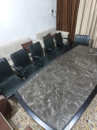 ميز ٦ كراسي مكاني الدوره ٠٧٧١٠٩٧٣١٧٢