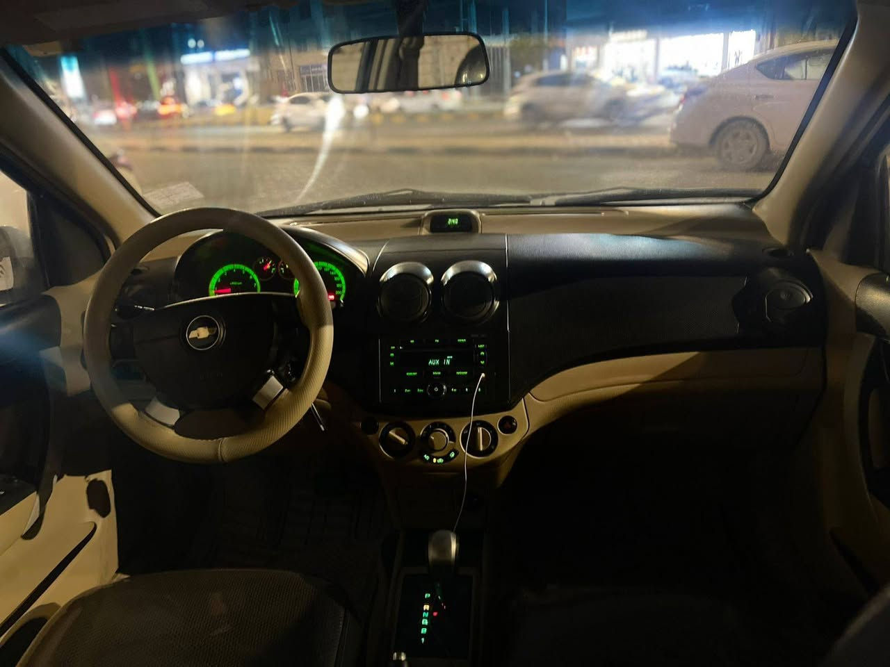 سلام عليكم افيو للبيع 2011 مكينة مفتوح سنوية و هزة جدد مداور ثاني يوم كفالة من صبغ والضربة (فقط بارد ) مكينة كير حدادية تبريد تدفئة كفالة مكاني نجف حي الغري. السعر 80 وبيها مجال  رقمي ***********
