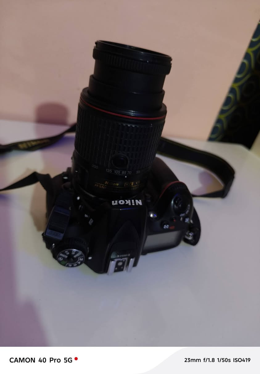 سلام عليكم كامره لبيع 7200نضيفه كلش مستخدمه قليل وياه عدسه 55/200 وياه ساحنه وياه رام 32  وياه احزام كتف هاذ رقمي *********** ولخاص مفتوح مكان ناصريه توصيل ما عندي
