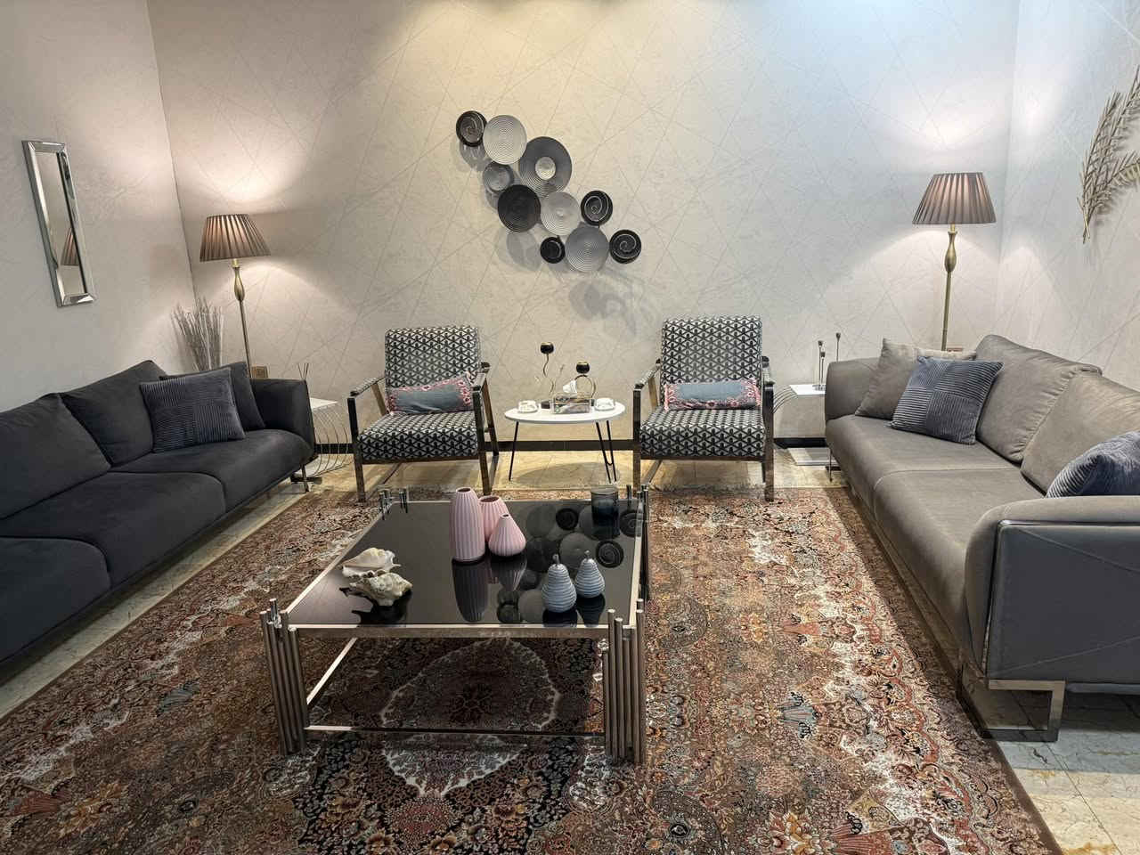 عندي تخم كامل للبيع المنشا تركي اخذته من مايسترو ٩نفرات رايدته بمليون ونص الطبلة الوسطيه حجم كبير مع الطبلات وميز التلفزيون ب٥٠٠ البردة تركي جاهزة ارتفاع ٣ م وعرض ٣ م ب١٥٠ واللوحة المعدنيه والمري الثلاثية ب١٥٠ الموقع بغداد حي الجامعة


**إذا كنت صاحب هذا الإعلان وتريد حذفه لأي سبب، رجاءا أرسل رسالة إلى الدعم الفني**