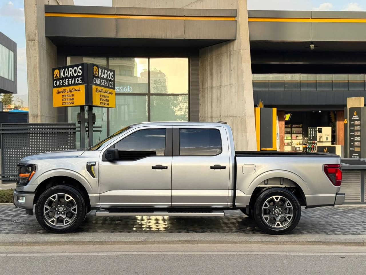 السلام عليكم للبيع فورد F150 _STX   موديل 2024 شكل جبير شاشة جبيرة رادار تحديد مسار بريك بصمة اتو هولت رادار بل مري كير تعليك ماشية 26 الف سيارة جديدة وحلوه وحادثها 
جاملغ سائق مصبوغ وبونيد مبدل ببلادي وجاملغ سكن بي تعديل بارد رقم سليمانية عنوانها سليمانية سعر مطلوب 275 وبي مجال للشراي 
تحويل ثاني يوم (***********)

