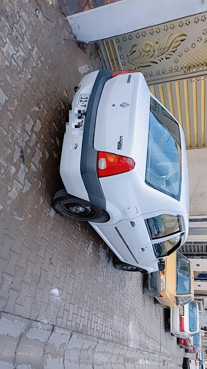 السلام عليكم 
سيارة رينو لوكان موديل 2017
نضيفه 
كير مكينه تبريد 
ضررها جاملغ العكس السايق صبغ 
وشويه جراد بل بنيد 
السيارة بسمي تحويل مباشر هزه جديده 
سنويه جديدة 
يعني ثاني يوم تحول 
السعر 71 
كير اوتماتيك ابلادي 
مكاني بغداد الحرية للاتصال 
‏‪***********‬‏
