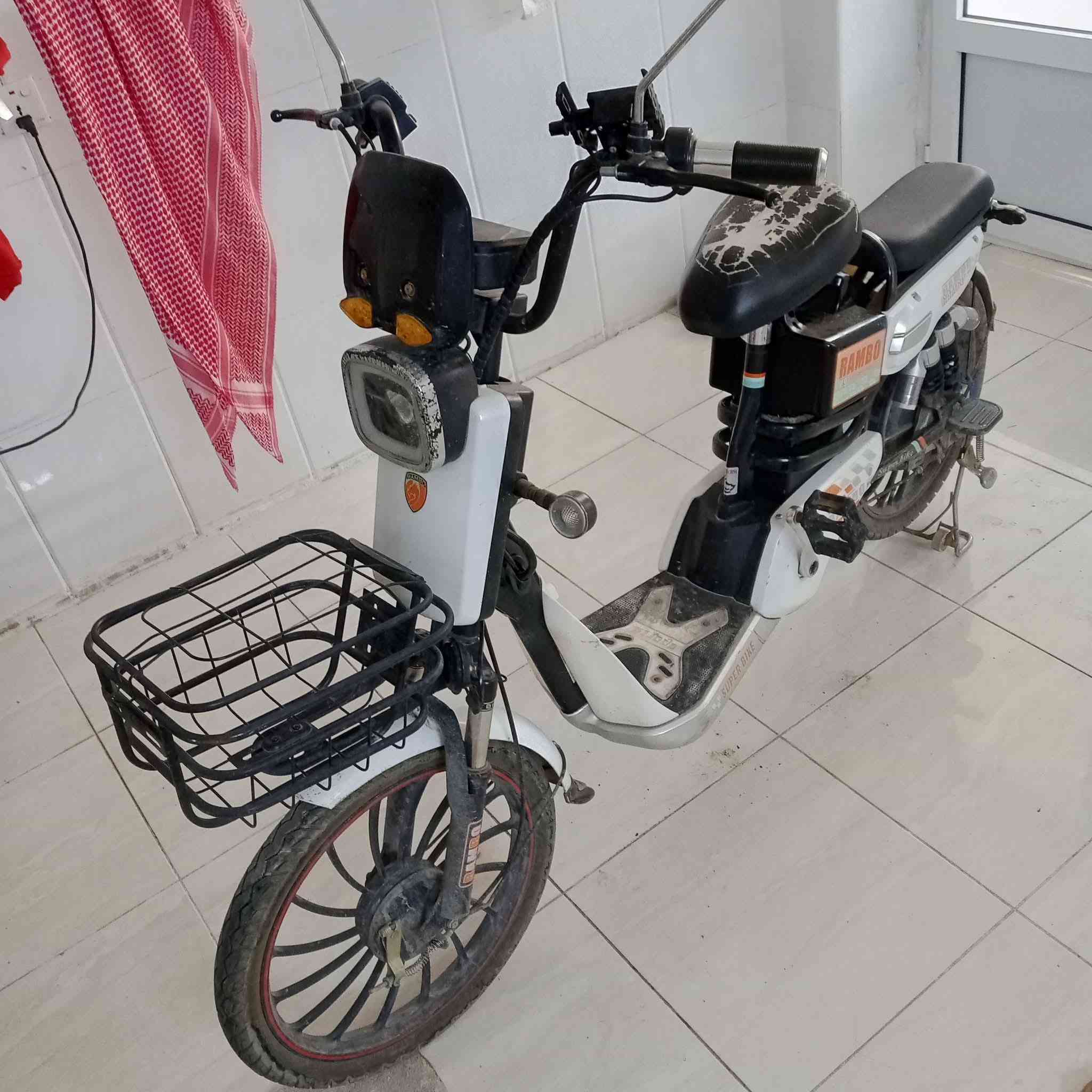 ماطور كهربائي للبيع اخو الجديد حجم 20جهاز انذار +ابلوتوث +حساسات+ شاشه ايباد يمشي بالشحن 10كيلو السعر 325الف المكان هفلان الشراي يتفضل


**إذا كنت صاحب هذا الإعلان وتريد حذفه لأي سبب، رجاءا أرسل رسالة إلى الدعم الفني**