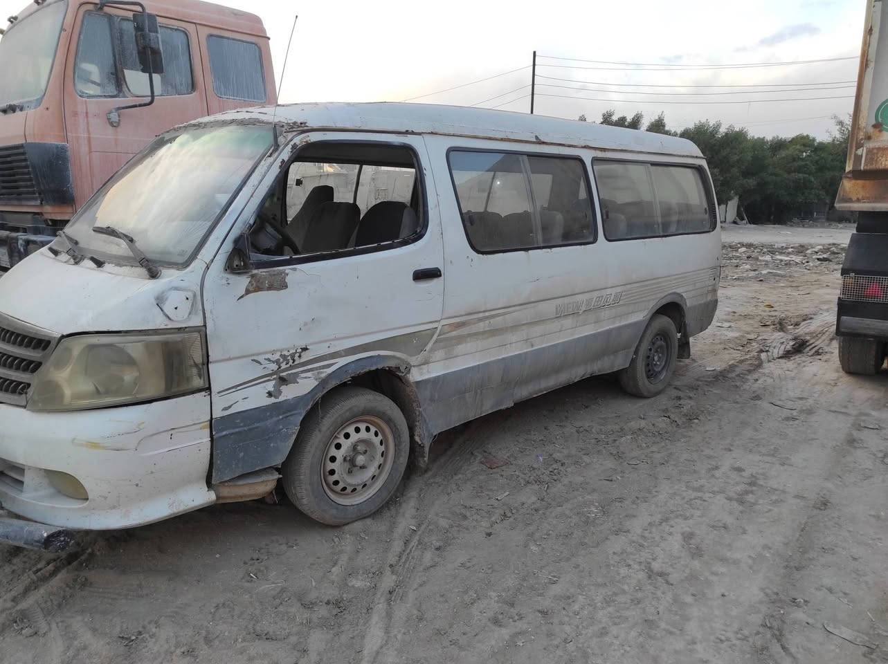 السلام عليكم شباب سياره للبيع فاتون موديل 2009 رقم كربلاء  سنويه صاقطه بل 2023مكينه وكير خير من الله تخم تاير جديد حداديه جديده دوخل حلوه ونضيفه اكسن خير من الله السعر 12ورقه وبيه مجال لشراي مستعجل عل بيعته مكان بابل مامتواجد عل فيس هاذه رقمي انتصل وتدلل‏‪0787 457 3306‬‏
