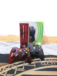 اكس بوكس 360 مهكر حيل نظيف يحتوي على 70لعبة قويةويحتوي على 2جوستك وغرا...