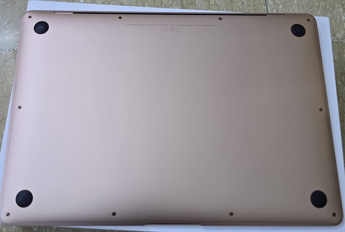 MacBook Air M1
المعالج: M1

​الذاكرة العشوائية (RAM): [ 8 كيكا]

​الهارد : SSD 256GB

​صحة البطارية: [ 97% ]

عدد دورات الشحن ( 23 ) دورة شحن فقط

كيبورد ضوئي عربي انكليزي ليزري بلادي 

​النظافة: أخو الجديد، مستخدم شي قليل كلش 

​📌 الملحقات:  الشاحنة الأصلية ، والكارتونة  

💰 السعر: [ 750,000 ] دينار عراقي 

​📍 المكان: بغداد / حي الجهاد تجي من الباب تاخذة

📞 للتواصل  ***********

