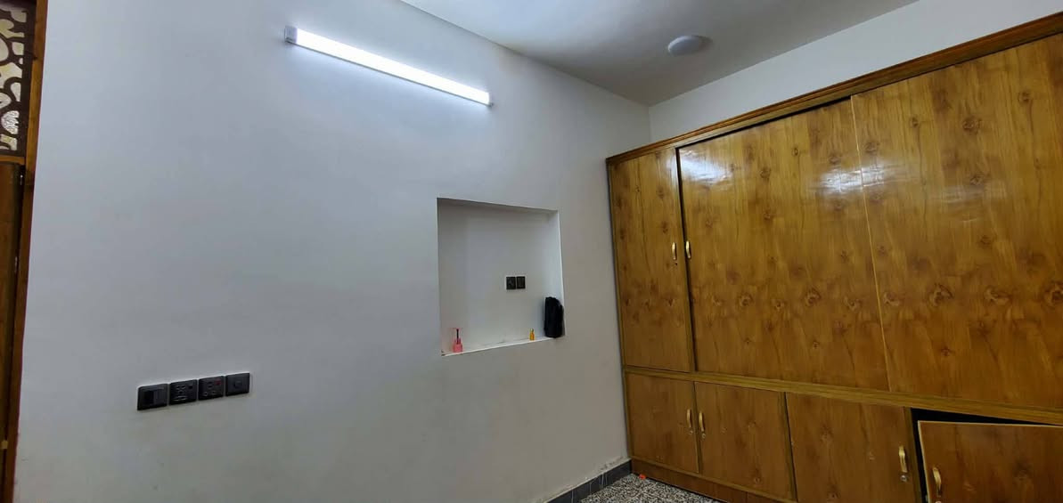 دار للبيع 🔺 المساحه 100 مترمربع ركن طابق واحد  الحسينيه نهاية السكلات 🔺 سعر 48/
***********
