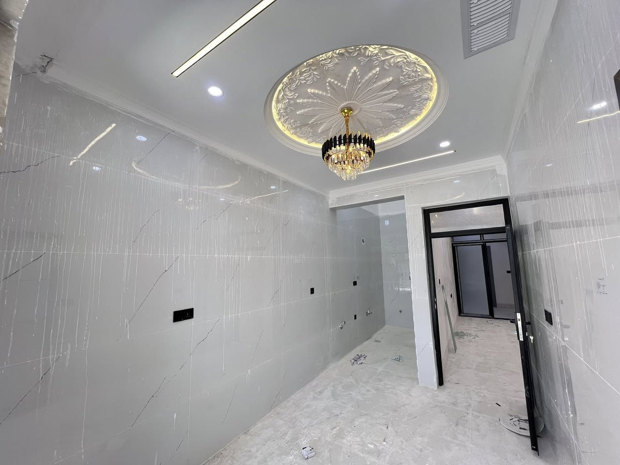 #عقارات_بشدار 
🔸سند طابو يتسجل بإسم اي عراقي
📍أربيل-بيت للبيع حي فرمانبةران   قرب شارع 120
مقابل شارع 30
➖مساحة 125 متر 125متر  طابقين 
يتكون⤵️
➖
4غرف نوم 
➖استقبال-صاله-مطبخ-مجموعه صحيات-كراج

📸 السعر والصورة متوفرة على قناتنا الرسمية في التليكرام 👇
🔗 https://t.me/bashdarsleman445
تابعنا الان وشوف احدث العقارات يوميا ع الصفحه الرسميه في فيسبوك

📞 تواصل مباشر واتساب أو اتصال:
📱
📱***********☎️

#عقارات_اربيل #شقق_للبيع_اربيل #بيو_لبيع_اربيل  #فلل_للبيع_اربيل #مجمعات_سكنية_اربيل
 #عقارات_كردستان  
#استثمار_عقاري_اربيل #عقارات_بغداد_سليمانية_اربيل  #عقارات_شمال_العراق  

⬅️ الأسعار والصور داخل القناة… لا تفوّت الفرصة

تابعنا الان وشوف احدث العقارات يوميا 🏘️
🔗 https://t.me/bashdarsleman445
