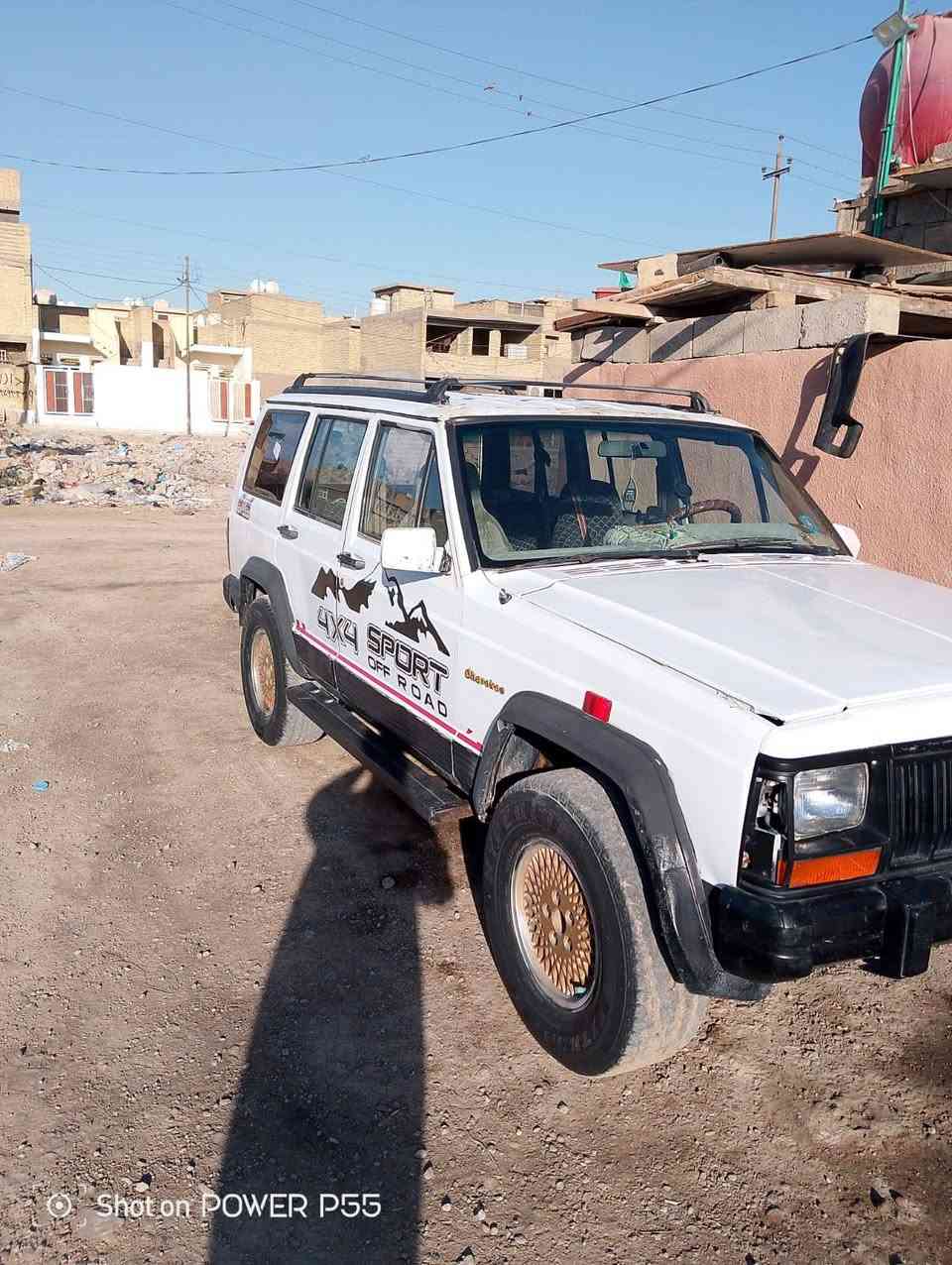 جيب شيروكي شخاطه موديل 92 رقم نكليزي بغداد مشروع وطني كير ومكينه بلادي كهربائية كلهه شغاله دواخل حلوه بس صدر تعبان اسعر 35 وبيه مجال مكان بغداد ***********
