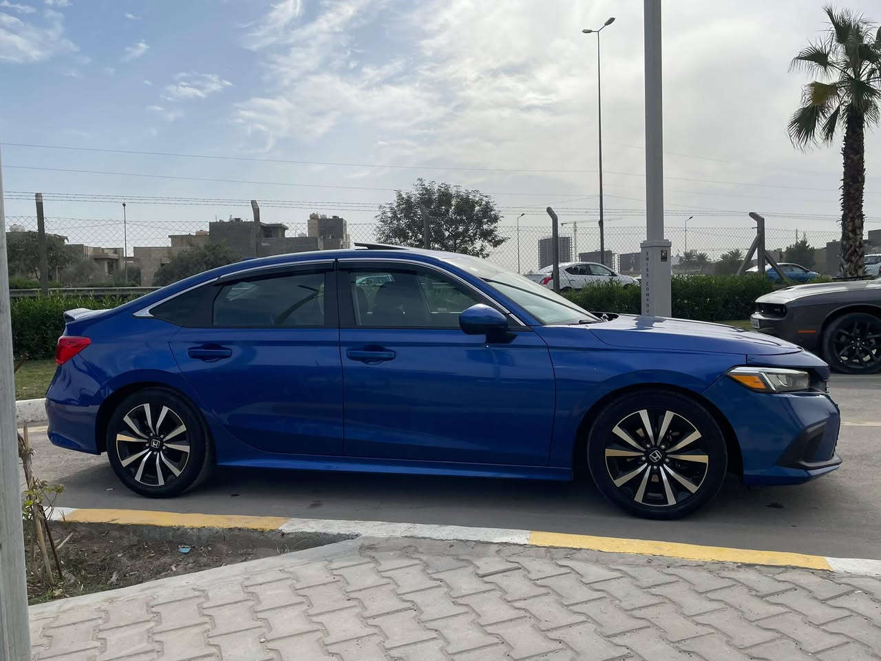 سيفيك موديل 2024 EX
ماشيه 87 مايل 
فتحه 
بصمه
رادار جانبي
تحديد مسار 
كشنات هيتر 
شاشه ابل مار بلي 
السياره بدون صبغ فقط بارد 
بدون ايرباك 
بدون نقوصات جاهزه 
السهر 156$ وبيها شي بسيط للشراي 
***********
