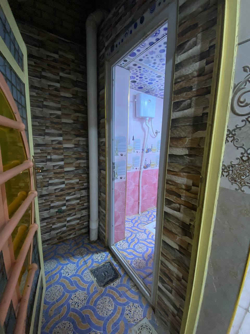 دار للبيع
موقع مميز ملحق قرية الغدير
شارع سيد صالح قريب  شارع الصب وشارع كربلاء
بيت بناء جديد 
⚘️⚘️⚘️⚘️⚘️⚘️⚘️⚘️⚘️⚘️⚘️⚘️
تفاصيل الدار..
المساحة 100 متر طابقين مربع
يحتوي على ..
4 غرف نوم 
استقبال ومطبخ كبير 
4 صحيات 
منور عدد 2
صاله عدد 2
🍀🍀🍀🍀🍀🍀🍀🍀🍀🍀🍀
تفاصيل البناء ..
اساس صب + تجعيب 
بناء طابوك 
سيراميك هندي 
ارضية بورسلين درجة اولى 
حدادية درجة اولى ثقيل 
السكف للطابقين صب مركزي 
سقوف ثانوية 
......................................................

السعر مناسب جدا جدا  
للاتصال  ***********
