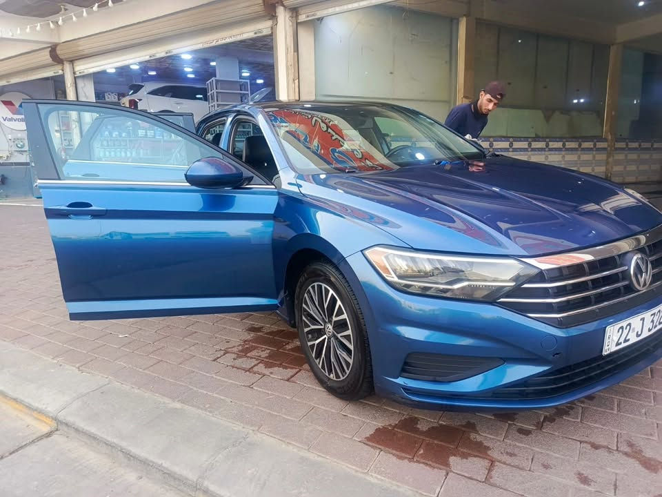 VolksWagen
جيتا 2019 
لون بحري مييز 
وارد كندي كلين تايتل
سيارة بيه بعض خدوش لكن بدون صبح بدون ارباك جاهزة من كلشي 
مواصفات
بنورما 
كشن جلد 
كشن تدفئه
رادار امامي وجانبي 
نقطة عمياء
بصمه
تحديد مسار 
للاستفسار 
*********** 
مكان سيارة بغداد
