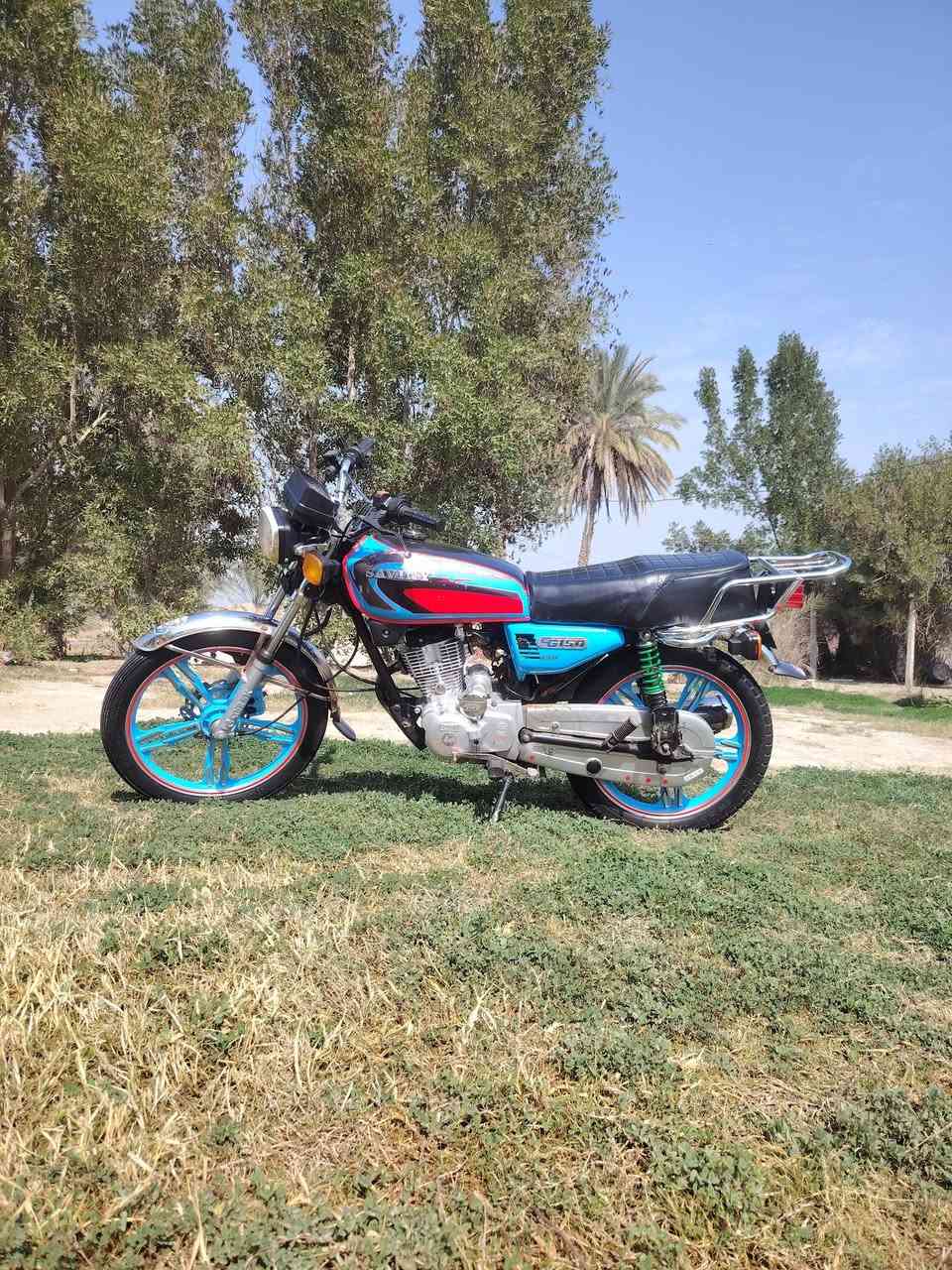 سلام عليكم اللبيع دراجه سفان مديل 21 اورق اصوليه او كامل 550 او بيها مجال شي قليل رقم الهاتف ***********
