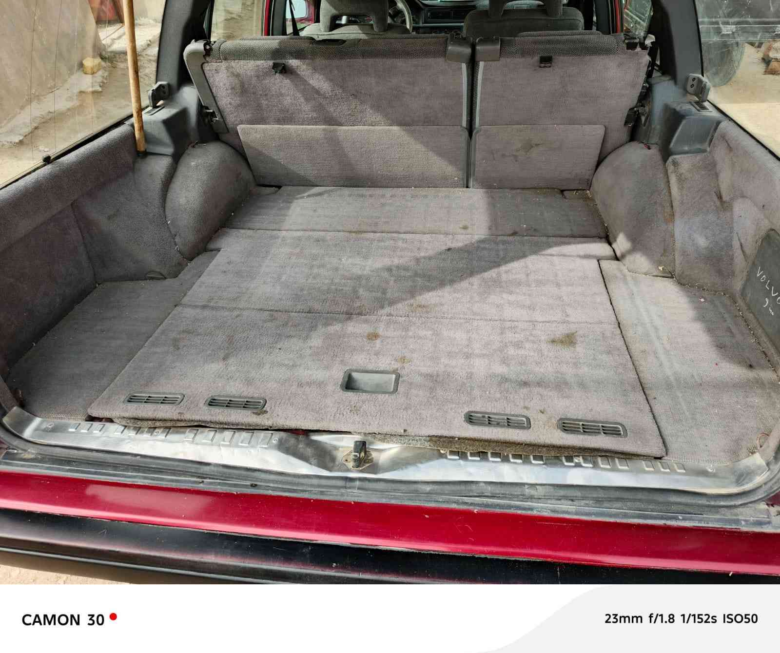 السلام عليكم 
فولفو 1994 للبيع 
السياره مصبوغه عام جماليه فقط 
السياره جاهزه من كلشي 
كهربائيات شغاله 
حداديه جديده ستوه شادها 
تخم تاير جديد 
سياره جاهزه خير من الله كامله من كلشي 
سعر : ٨٠ ورقه وبيهه مجال 
للاستفسار ***********
عنواني النجف قضاء المشخاب
