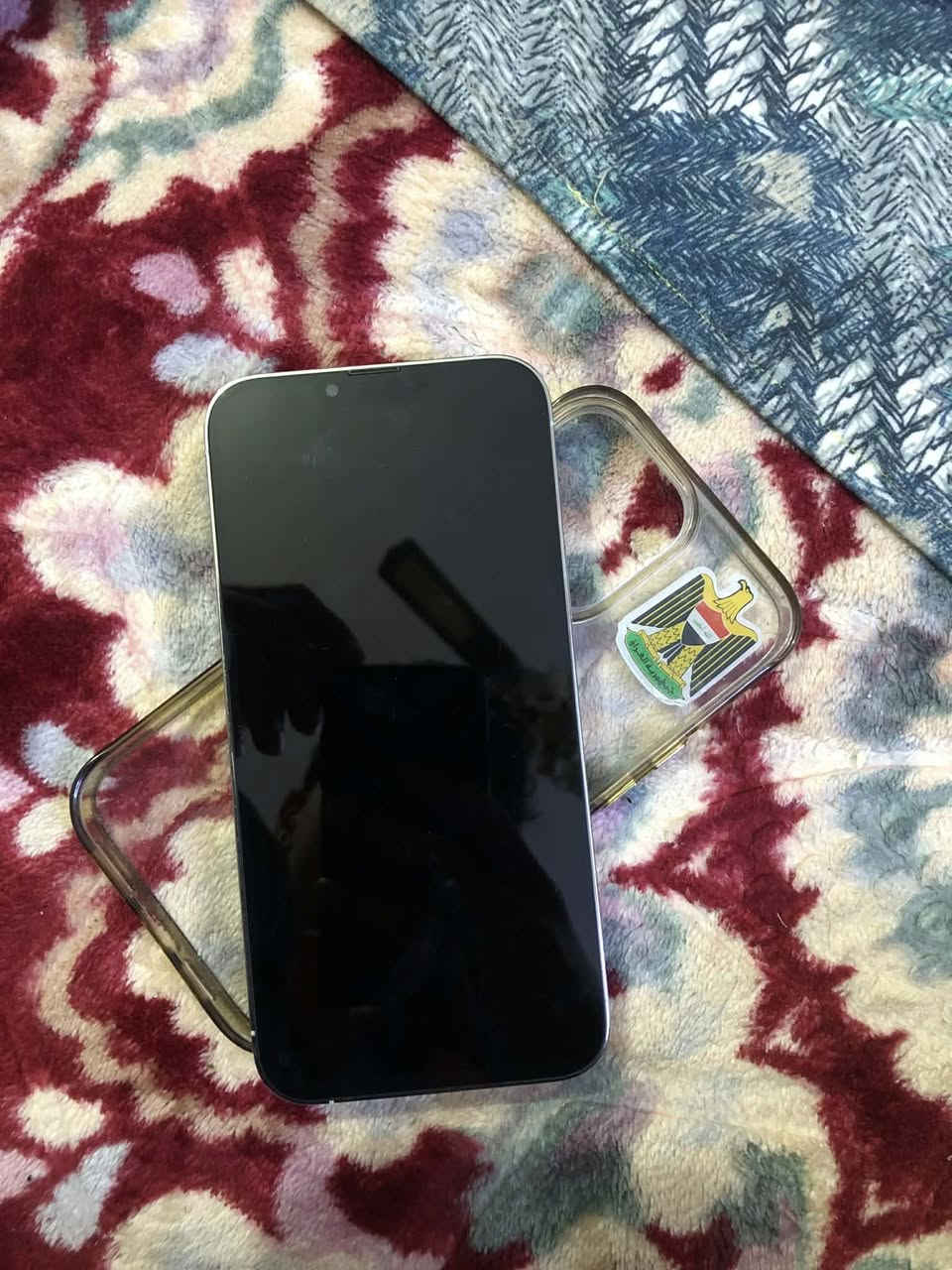 السلام عليكم
ايفون ١٣ برو ماكس 
الذاكره ١٢٨ 
البطاريه ٩٣ بلادي 
تك سيم كارت ويا شريحه إلكترونيه يعني تكدر تشغل ١٠ سيمكرتات بي 
مبدل شاشه فقط وفيس إيدي شغال
نموذج m 
كامرات دمعه 
الجهاز فقط البارحه ومع من إيدي ول ضهر نكسر بس من الداخل التبديل مالتو ب ١٠ 
الجهاز شرط شخطه مابي 
ألون ابيضّ 
السعر ٤٨٠ وبي مجال للطيبين 
رجاءً الماشراي لايعلق ولا يدخل خاص
للاستفسار خاص أو ***********
