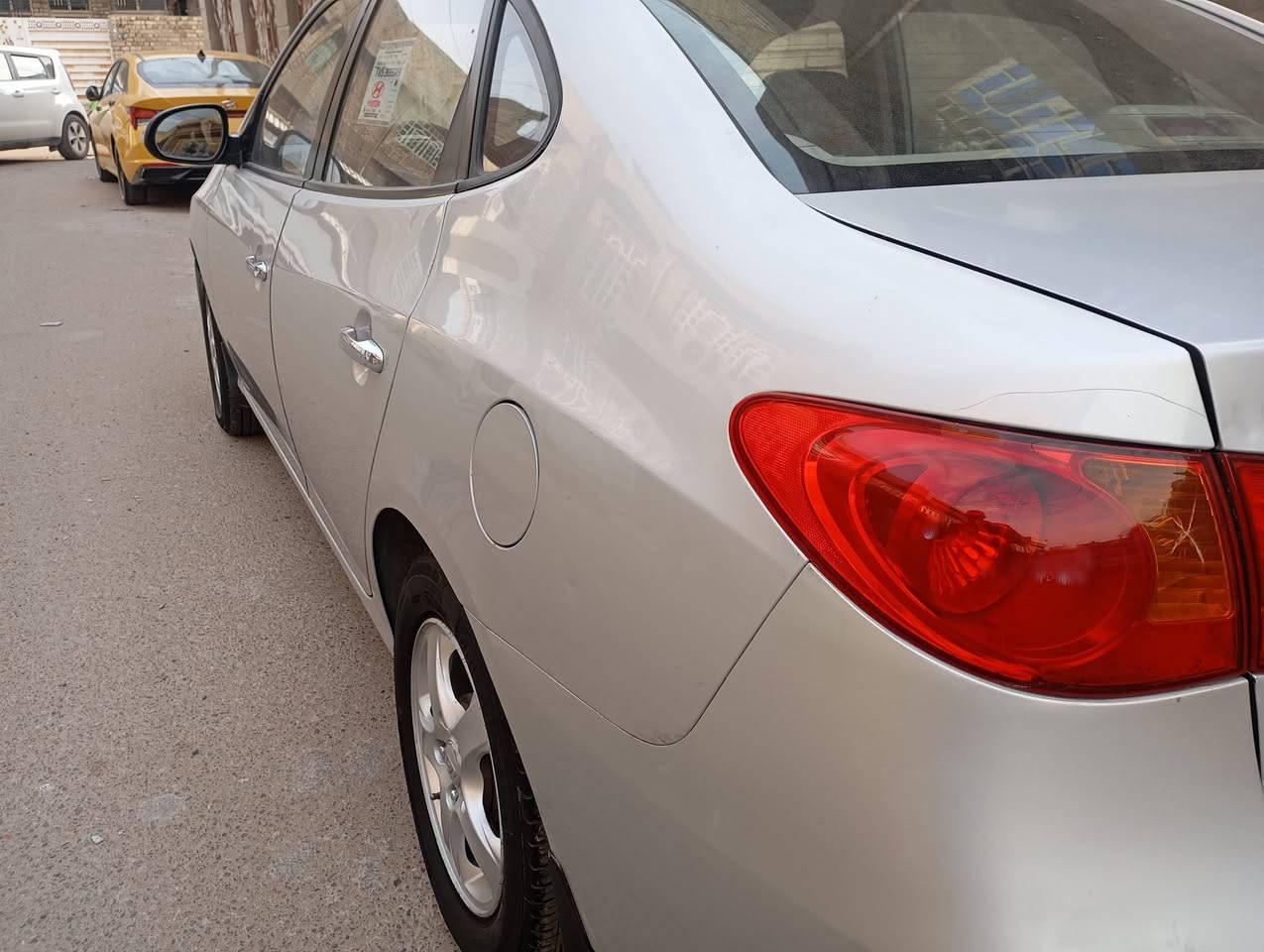 سلام عليكم النترا خليجيه موديل ١١ شركه العامة محرك ١٦٠٠دكشن عالي كير مكفولات سياره فول شاشه كامره دواره فتحه اشري بل مري صدر أمامي وخلفي جديد تخم تأير تبريد ثلج دوشه عامه بيه بس قطعه وحده كلير الماشر عليه سياره بدون اضربه اواخل باقي مكفوله سياره باسمي مشروع وطني سنويه وهزه جديده رقم بغداد دولي سعر  ١١٣وبيه مجال بسيط العنوان بغداد رقم الهاتف ***********
