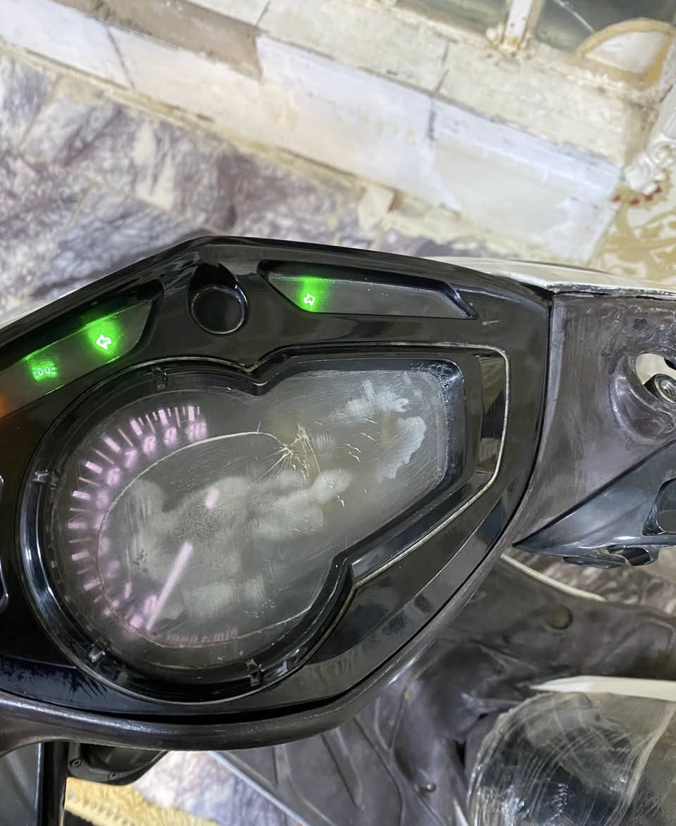 سكنس لد نوزل خطين نكره سلف طلاعات قبق نفخ ياباني هندر ستان حساس بس ملغي حاليا الدراجه مكينه مكفوله مامفتوح برغي خرسه بحاله الوكاله قبل شهرين من نازله رمبه داخل رماني نضافه الكفرات 80/100 اي نقص مابيه كلشي شغال السعر 1150 وبيه مجال حك الجيه بياع شراي لاتدخل دراجه مال جناني هـ***********
