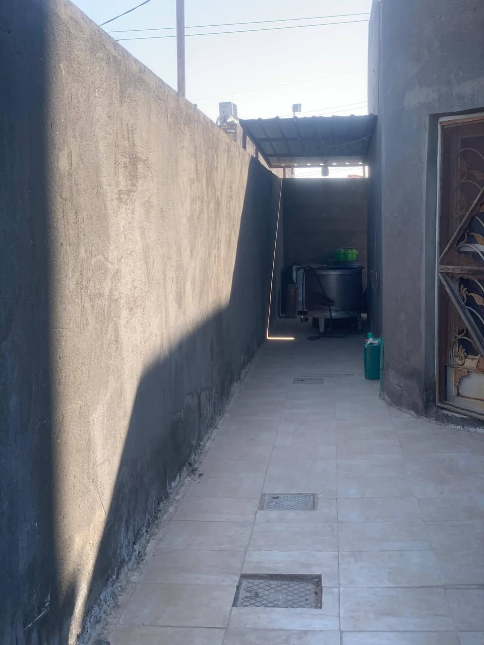 سلام عليكم ورحمة الله وبركاته 
بيت للبيع الشارع العام مقابل حسينية السادة السيد حسون 
مكلف بالنشر اتصال على الرقم
***********
