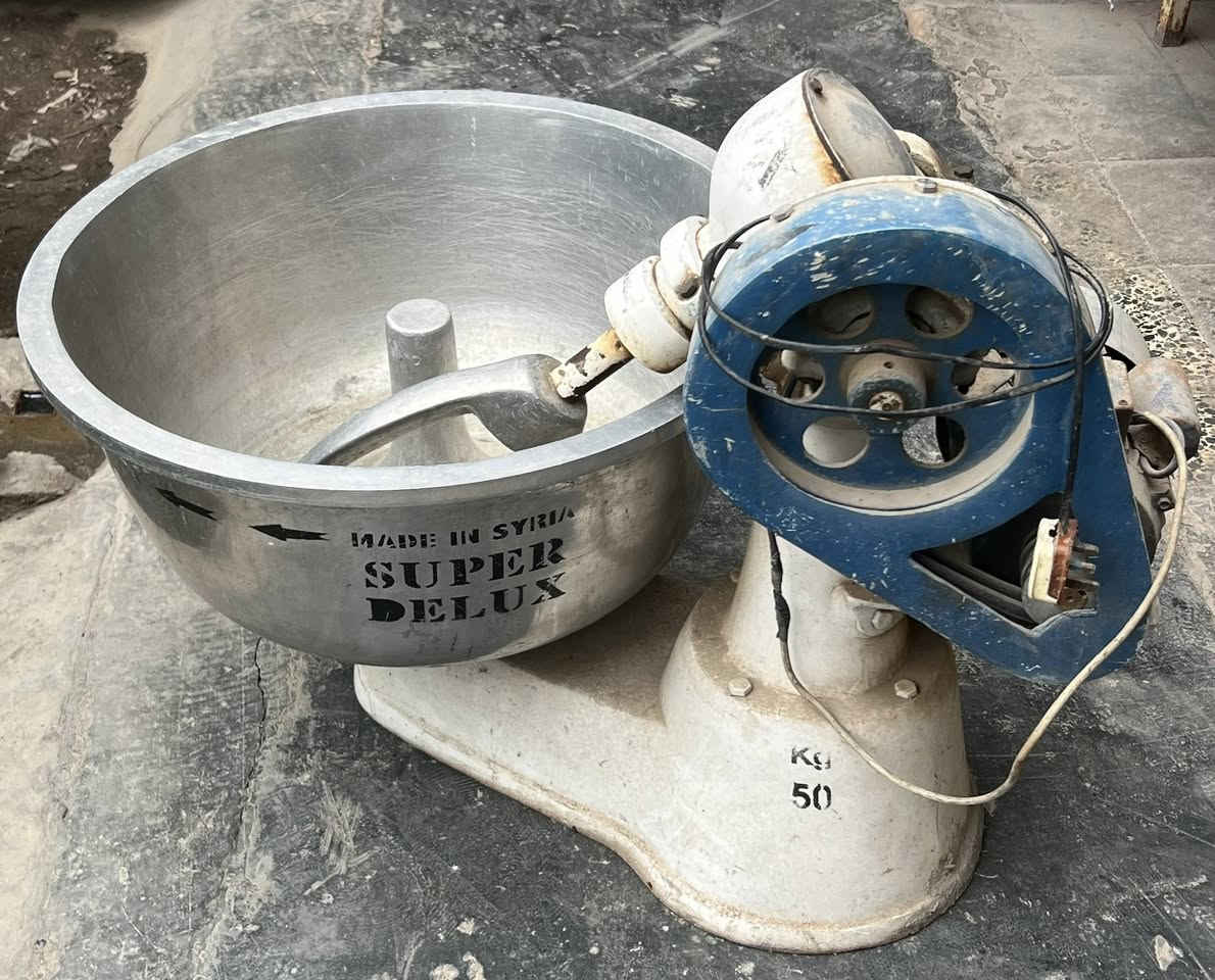 عجانه للبيع السعر 500. الرقم ***********
