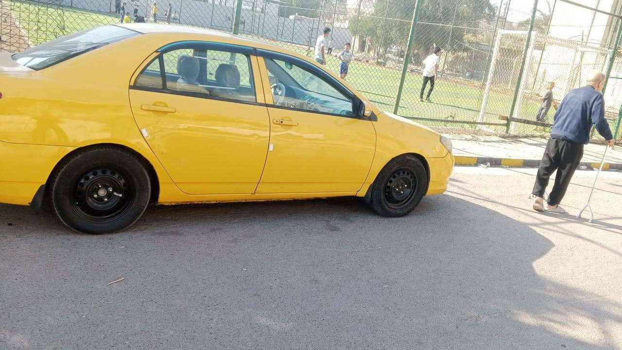 السلام عليكم بي وايدي موديل ١٣ بصمه وسلايت وكير اوتماتيك بلاديه بيها قطعه صبغ حلوه ونضيفه تخم تاير جديد بيها نواقص بسيطه تريد اكصهن من سعرها تريد اني اكملهن بيع 45وبيها مجال بسيط او مراوس حسب القناعه لايت زينون هزه جديده ارقام دولي باقي بس استلهم هيئه مصفره رقمي *********** رقم بغداد
