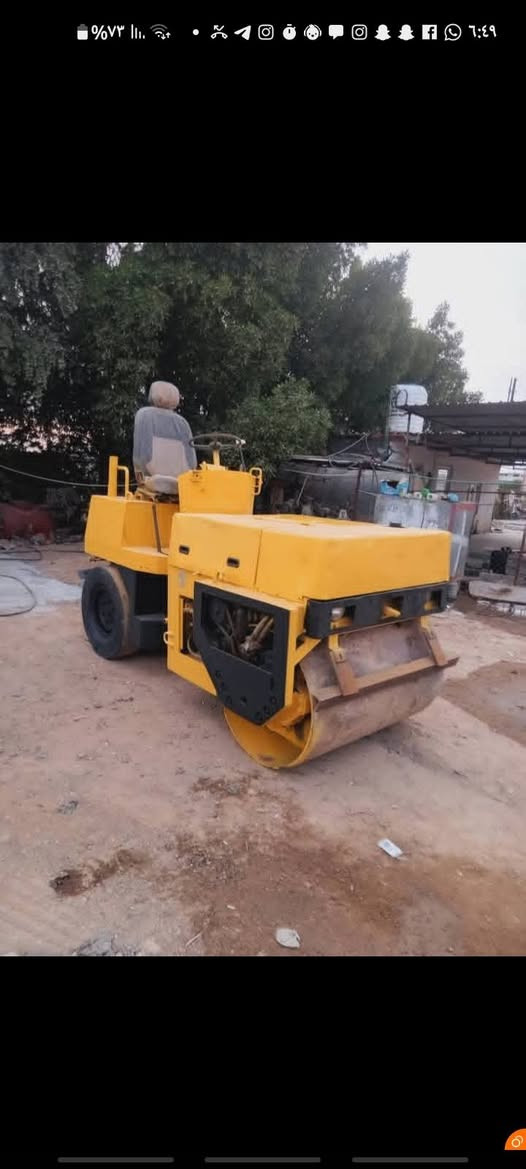 كوماتسو للبيع بدون رقم
وزن 5طن
محرك كابوته
هزاز  مضخات كهربائيات كامله
المكان / بابل /الإسكندرية 
للأستفسار 0778999667
*********** 
جاهزة للعمل
