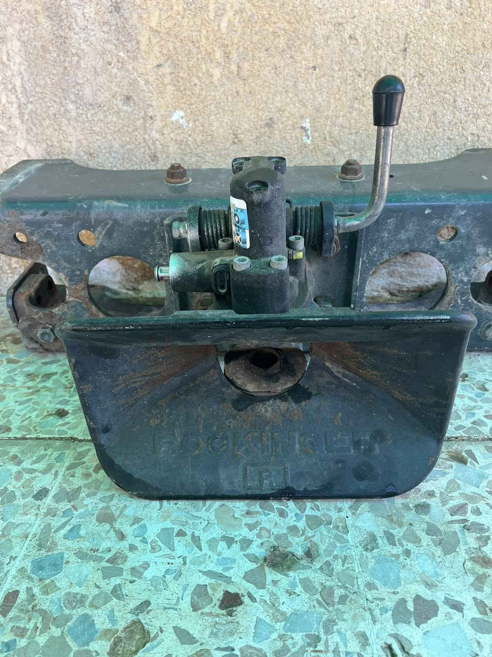 السلام وعليكم للبيع تانكي كاز الماني مال وحش 630التر سعر6.5ورقات ونص للبيع هوك مال وحش سعر300الف  للبيع عكال مال حاجب سعر250الف للبيع سبايدر مال براد سعر100الاتصال ع الرقم ***********//***********
