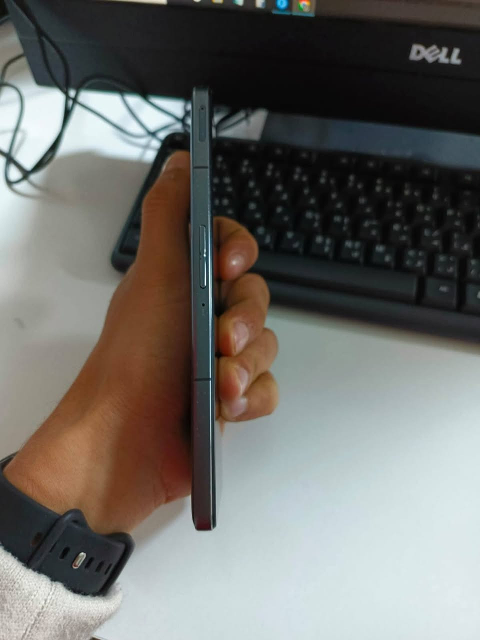 Poco F4 GT - 256 GB .

المعالج: Snapdragon 8 Gen 1 (أداء جبار في الألعاب والمهام الثقيلة).

الذاكرة: 256 كيكا + ( 12 كيكا رام + 4 كيكا اضافية ).

الشحن: شحن خارق بقوة 120W (يُشحن بالكامل في حوالي 17 دقيقة فقط!).

الشاشة: AMOLED تدعم 120Hz لأفضل تجربة سلاسة.

المميزات الإضافية: أزرار جانبية (Pop-up Triggers) مخصصة للألعاب تعطيك أفضلية في PUBG.

نظام التبريد: تبريد مائي متطور للحفاظ على استقرار الجهاز.

رقم الهاتف: ***********
العنوان: الكاظمية
السعر: 300 الف قفل بغداد, العراق
