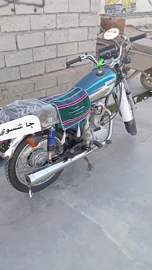 سلام عليكم دراجه للبيع نامه شلامجه مديل (23) اوراق( ستنساخ ) (ستنساخ) دراجه حلوه مال جناي يردله ترتيب مكينه حلوه مفتوحه بس ولفات شرط شلعه ومعدل وفصله السعر (625)وبيه مجال الشراي ينتصل  ويدلل (***********)
