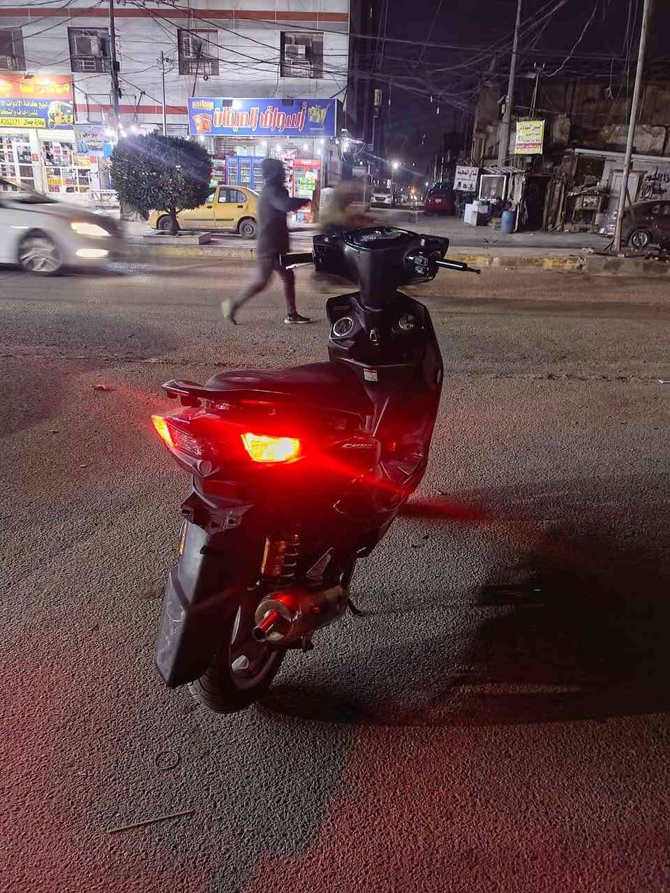 السلام عليكم دراجه سكنس لد من صين رمبه اوراقها موجوده وبأسمي واكو ورقتين صغار كتابه صينيه المهم دراجه كلشي مابيها تخبل بس اكو شخطات خفيفه بال كفر دراجه مكفوله من كلشي سعرها مليون و700 يعني 1700وبيها مجال قليل حك جيه
متواجد فقط واتساب رقمي ***********
