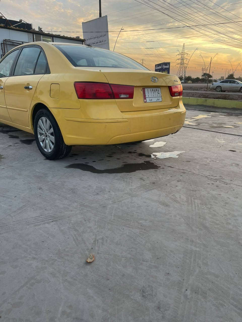 السلام عليكم من رخصة مدير الكروب المحترم سوناتا موديل 2009 وارد أمريكي ضرر جاملغ امامي بأمريكا  فقط بدون دواخل
كير مكينة خير من الله وبلعراق طخة بسيطة كلش بالجاملغ الخلفي بدون دواخل سعر 105 وبيها مجال حك الجية 
للاستفسار الاتصال على ***********
