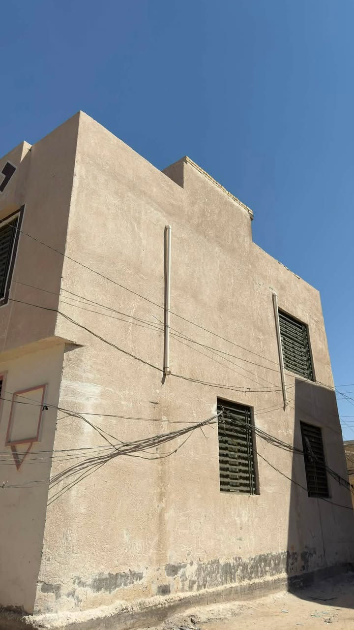 دار جديد للبيع المساحه 50m البناء حديث المكان كربلاء-باب طويريج -ملحق الجمعيه بسعر جداً مميز وا عرض …للاستفسار الاتصال على الرقم ***********
