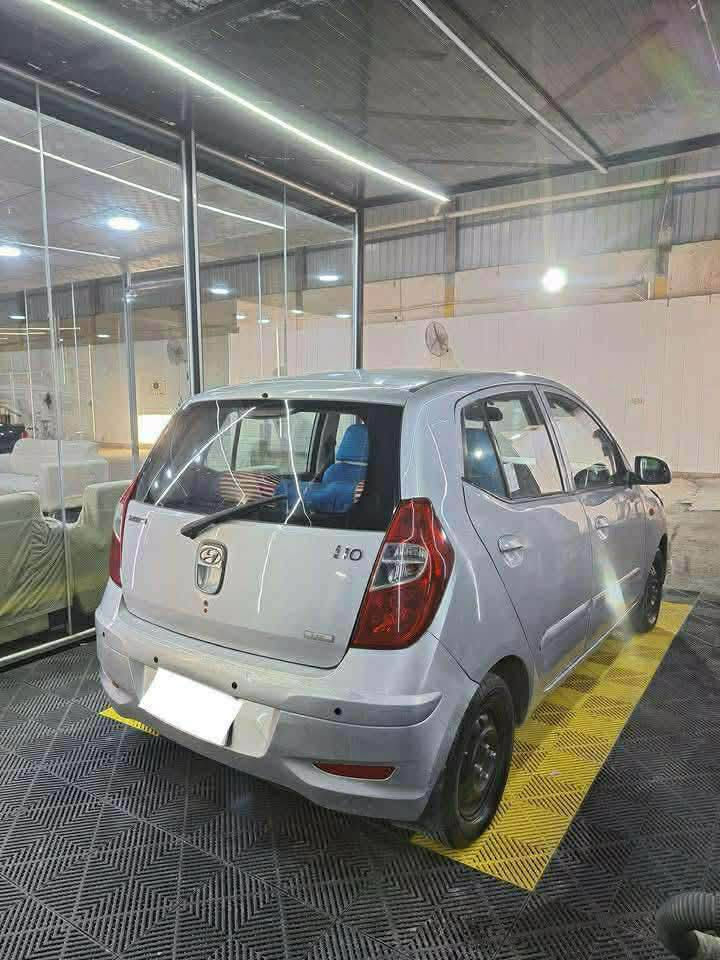 السلام عليكم سياره هونداي للبيع السياره جاهزه موديل 2012السياره رقم كربله انكليزي السعر 65رقم الهاتف***********
