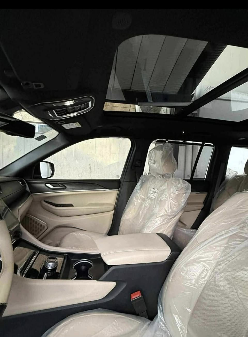 سلام عليكم مكلف بالنشر فقط اتصل على رقم 
‭0770 882 1021‬

بيع او مراوس
جيب خليجي لمتدد بلاس 2023 
وكاله هارلم. (خليجي) . لون اسود 
رقم بغداد جديد 
السياره مكفوله ماشيه 20 
المواصفات :
* دفع رباعي 4x4 . 
* تحذير النقطة عمياء ⚠ .
* سقف بانوراما . 
* شاشه كبيرة 
* نظام الخرائط (GPS) .
* ستيرن كهربائي . 
* المصابيح الأمامية زنون .
* كشافات الضباب زنون .     
* تشغيل عن بعد .
* صندوق كهربائي ..
* حفظ وضعيات الجلوس (ميموري) . 
* المقاعد الأمامية كهرباء
* المقاعد الأمامية تبريد وتدفئة .
* المقاعد الخلفية تدفئة وتبريد
* حساسات أمامية . وخلفي
* تدفئة ستيرن . 
* بخاخ ماء على المصابيح الامامي..
* مانع تصادم خلفي .
* خمس كامرات . 
* محدد سرعة 
* نظام التشغيل والاطفاء الاوتوماتيكي ( Auto Start System ) .
* نظام بريك اوتماتيكي ( Auto Break System )
* اناره داخليه متغيره
* جنطه كهرباء
* شاشه بل دشبول
* داخل اسود
* لدات امامي وخلفي
* تحكمات ستيرن فول
* شاشه اعطال
* كير ماوس
* اربعه انظمه قياده
* رادار 
* وباقي المواصفات المعروفه 
‏* V6 محرك 
* خمسه راكب 
مكان السيارة بغداد  سياره جديده وجاهزه 
السعر 395 ورقة بيها مجال بسيط
