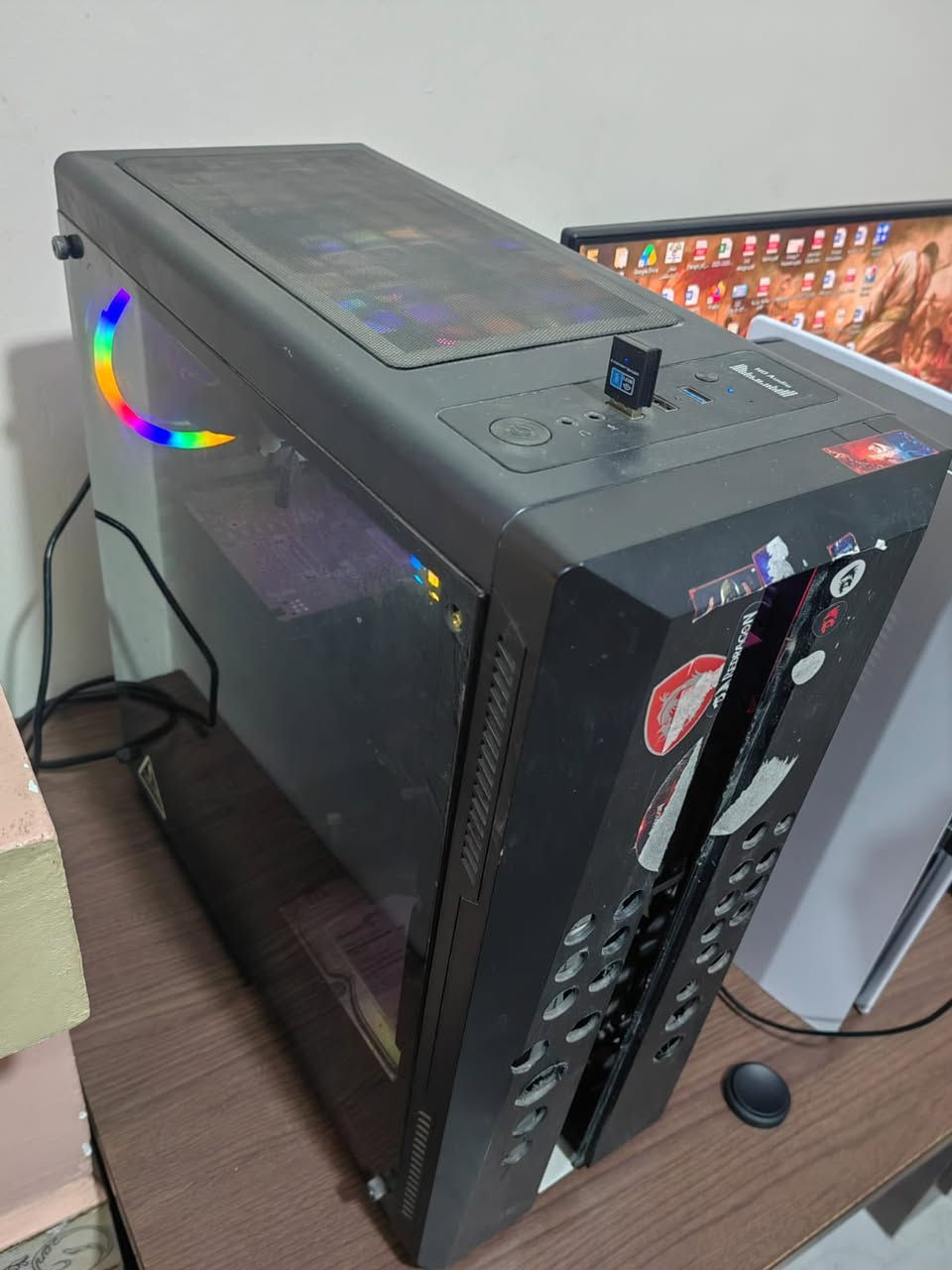 تجميعه البيع بسعر مناسب
* المعالج: AMD Ryzen 5 3600X
* الرام: 64GB (16x4)
* اللوحة: MSI B450 TOMAHAWK MAX
* كارت الشاشة: NVIDIA GTX 1050 Ti 4GB
* هارد 2 TB نوع M2 بالاضافة الى هارد اخر بسعة 256 SSD
* منظومة تبريد مائية للمعالج 
سعر البيع 720 الف وبي مجال بسيط 
والي عنده لابتوب بمواصفات جيدة يراوسني ماكو مشكلة 
مكاني الناصرية


**إذا كنت صاحب هذا الإعلان وتريد حذفه لأي سبب، رجاءا أرسل رسالة إلى الدعم الفني**