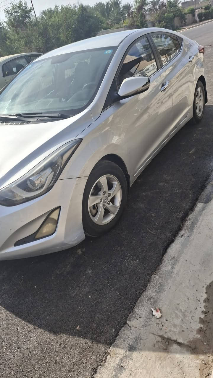 سلام عليكم
النترا افانتي 2014 خليجي 

محرك 1600

رقم بغداد انكليزي 

كير و محرك مكفولات 

تخم تاير 

صدر جديد

تبريد وتدفئة 

كهربائيّات كلها شغالة 

تحكم ستيرن جهتين  
وحاكية بالتنتة

بيها بس باب الخلف السائق مبدل فقط وبلادي

السعر 100$ وبيها مجال بسيط 

سيارة جاهزة  مال جناي

متتعب عليها 

للاستفسار اتصل

***********

مكان السيارة بغداد
