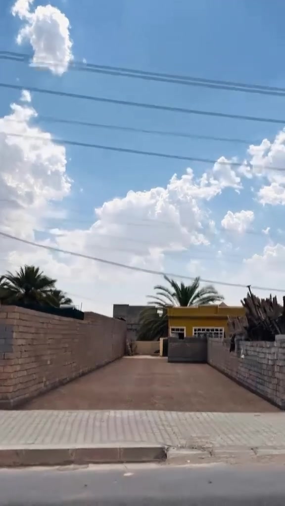 ارض تجاريه للبيع 
العنوان الشرقاط اجميله قرب مأكولات هلا فود 
المساحه 7 العرض في 37 العمق 
سعر المتر 275 الف وقابل للتفاوض 
الاستفسار الاتصال على صاحب العقار
***********
***********
