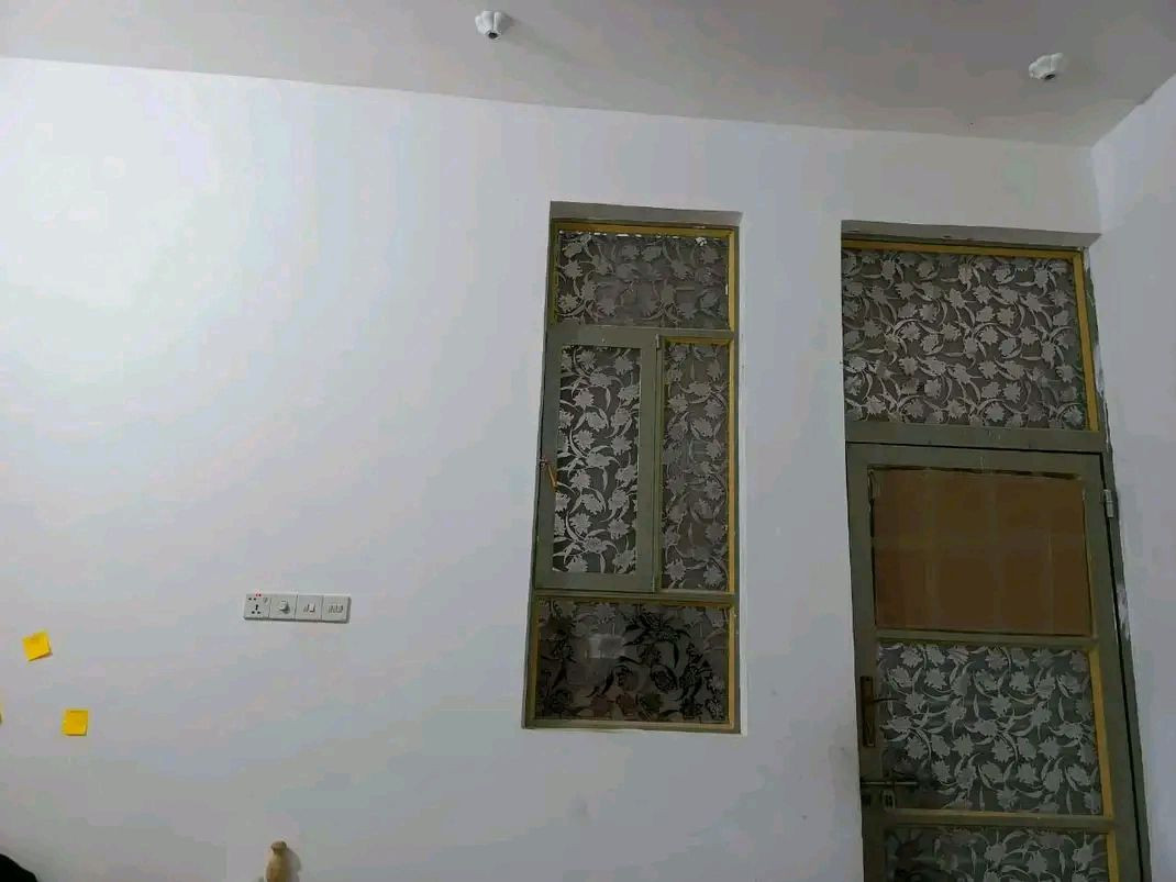 دار للبيع 100متر خلفي طابو بناء طابوق صب كونكريت المكان قطع الحشد السعر 70 
***********
