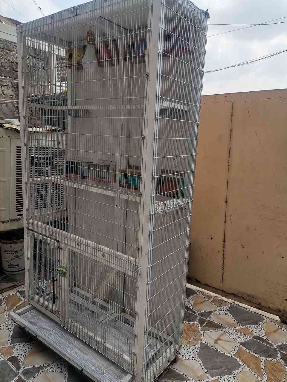 قفص تفصال ارتفاع مترين و١٠ العرض متر و٢٠ ونزال ٥٠سم السعر ١٦٠ الف المكان الزعفرانية ***********
