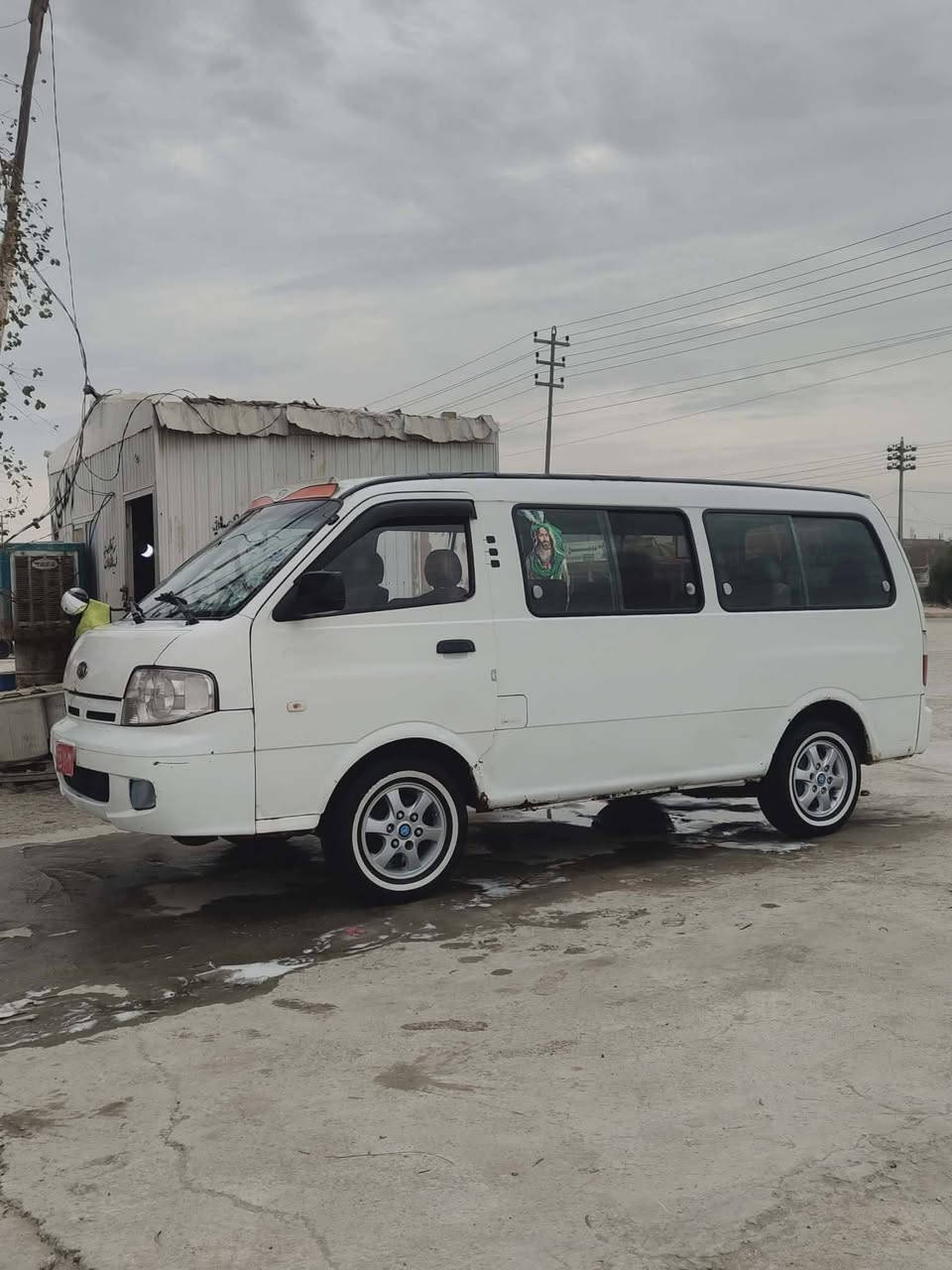 منغولي 2006 للبيع
السياره جاهزه من كلشي 
بيه خيط بخار كفاله عامه
مكان السياره النجف للاستفسار الاتصال على الرقم ***********
